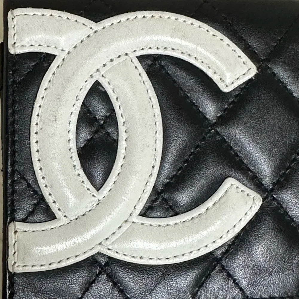 💯Authentic Chanel Cambon Bifokd Wallet🍀